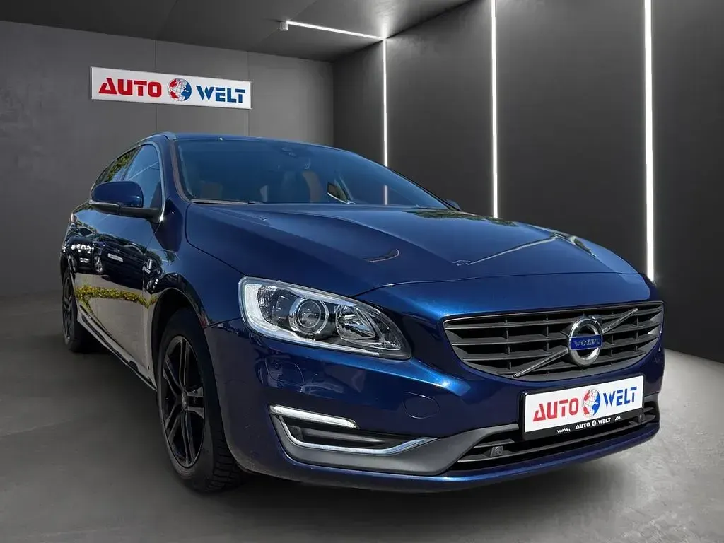 Gebraucht Volvo V60 Ocean Race 190 PS (139 kW) 2016 Blau Kombi