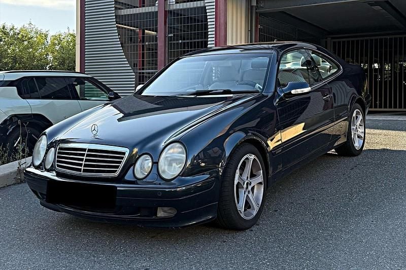 Schwarz Gebraucht 2001 Mercedes CLK320 Coupé | 2.899 € (Fairer Preis) - Bild 1/4