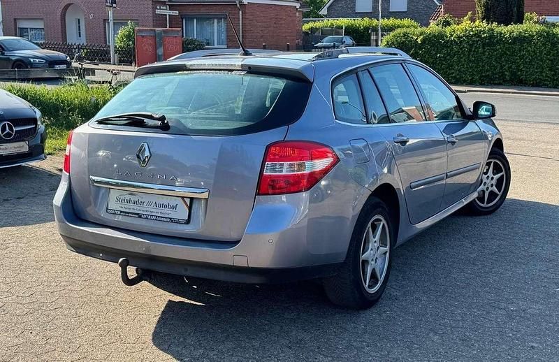 Gebraucht Renault Laguna III Dynamique 140 PS (102 kW) 2009 Blau ecume Kombi