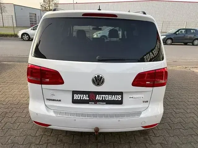 Gebraucht VW Touran Comfortline 140 PS (102 kW) 2011 Weiß Van / Kleinbus
