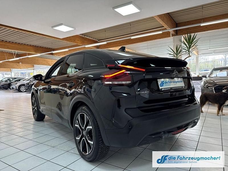 Gebraucht Citroën e-C4 Shine 100 kW (136 PS) 2023 Lackierung schwarz perla nera/ Limousine