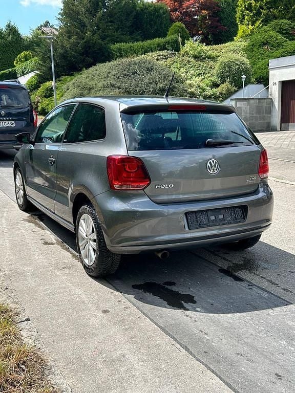 Gebraucht VW Polo Comfortline 90 PS (66 kW) 2011 Grau Kleinwagen
