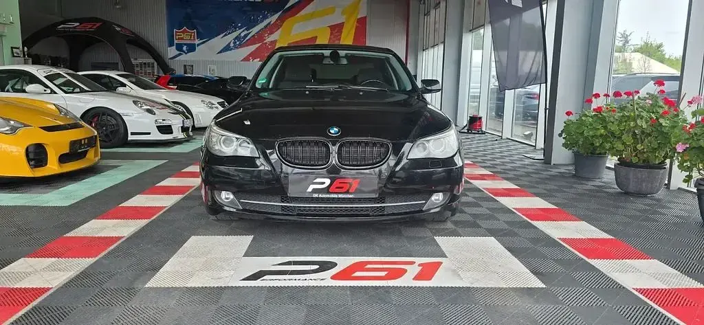 Gebraucht BMW 520 177 PS (130 kW) 2009 Schwarz Limousine