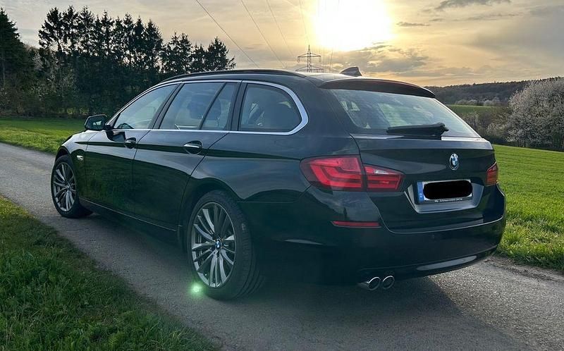 Gebraucht BMW 520 184 PS (135 kW) 2013 Schwarz Kombi