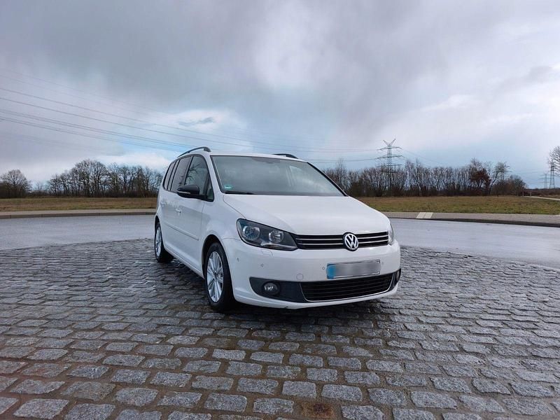Gebraucht VW Touran 140 PS (102 kW) 2012 Weiß Van / Kleinbus