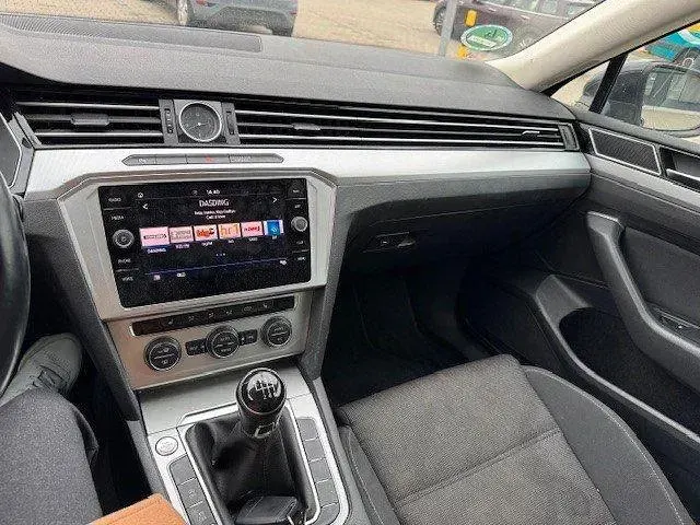 Gebraucht VW Passat Comfortline 190 PS (139 kW) 2017 Schwarz Kombi