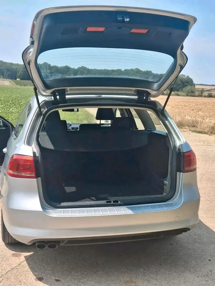 Gebraucht VW Passat 140 PS (102 kW) 2013 Silber Kombi