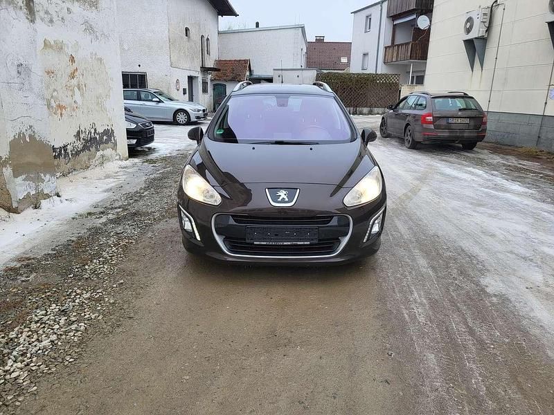 Lack terre rung mit schutzlack Gebraucht 2012 Peugeot 308 Business-Line Kombi | 2.200 € (Fairer Preis) - Bild 1/4