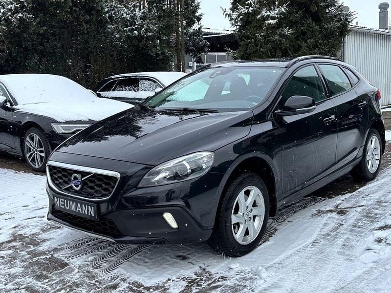 Gebraucht Volvo V40 CC Momentum 114 PS (83 kW) 2014 Schwarz Kombi