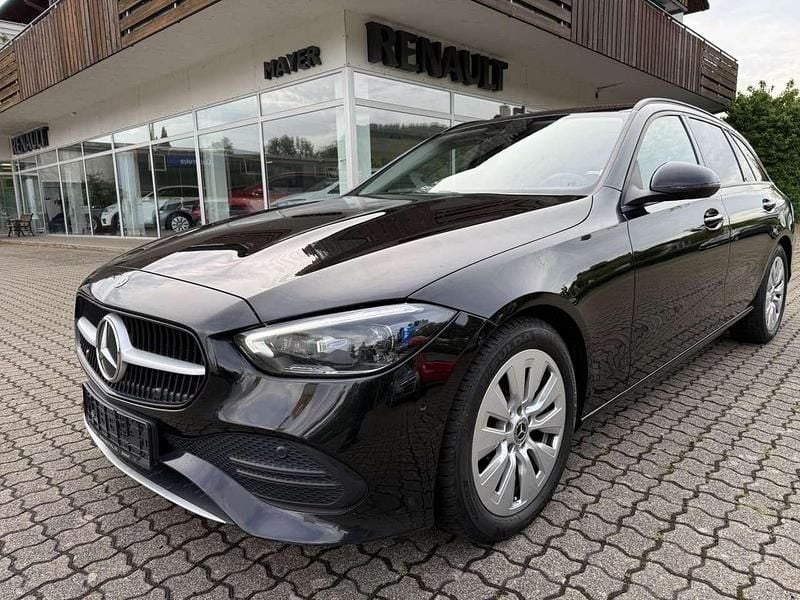 Obsidianschwarz metalliclack Gebraucht 2022 Mercedes C220 Kombi | 25.950 € (Superpreis) - Bild 1/4