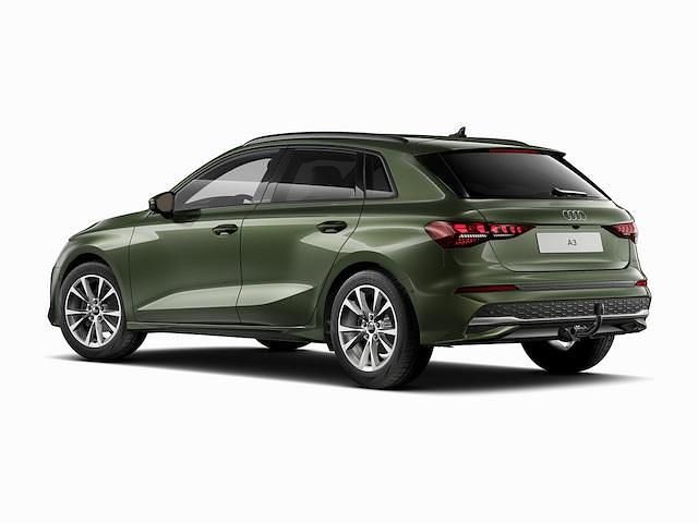 Gebraucht Audi A3 Advanced Plus 116 PS (85 kW) 2025 Distriktgrün metallic Limousine