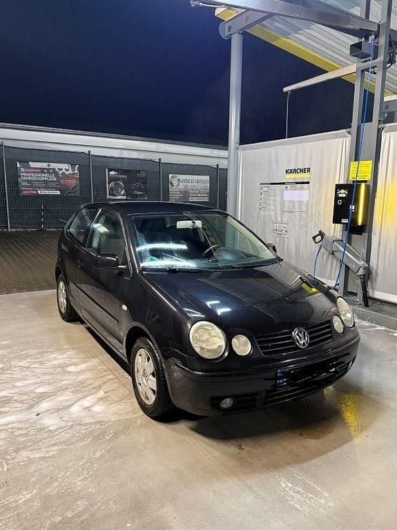 Schwarz Gebraucht 2002 VW Polo Limousine | 600 € (Superpreis) - Bild 1/4