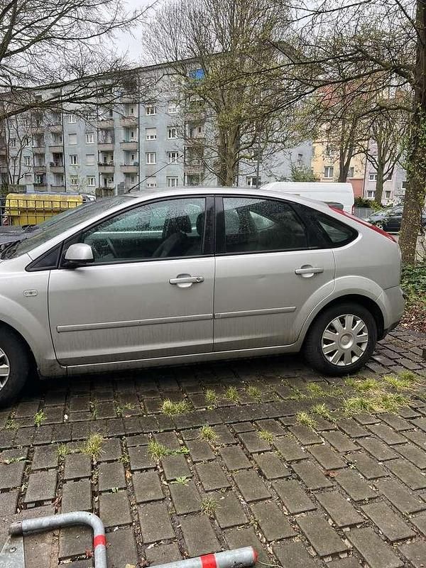 Gebraucht Ford Focus Ghia 101 PS (74 kW) 2007 Limousine