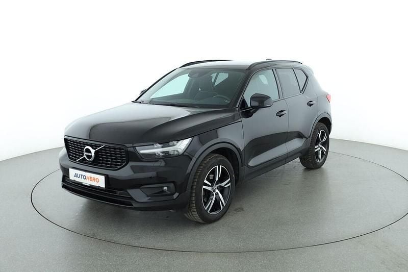 Schwarz Gebraucht 2020 Volvo XC40 R-Design SUV | 26.930 € (Guter Preis) - Bild 1/3