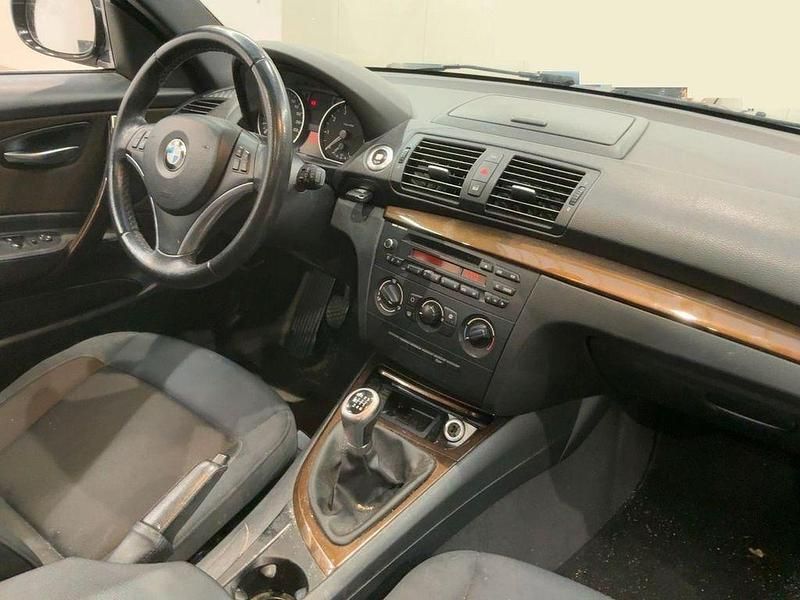 Gebraucht BMW 116 Advantage 122 PS (89 kW) 2011 Grau Kleinwagen