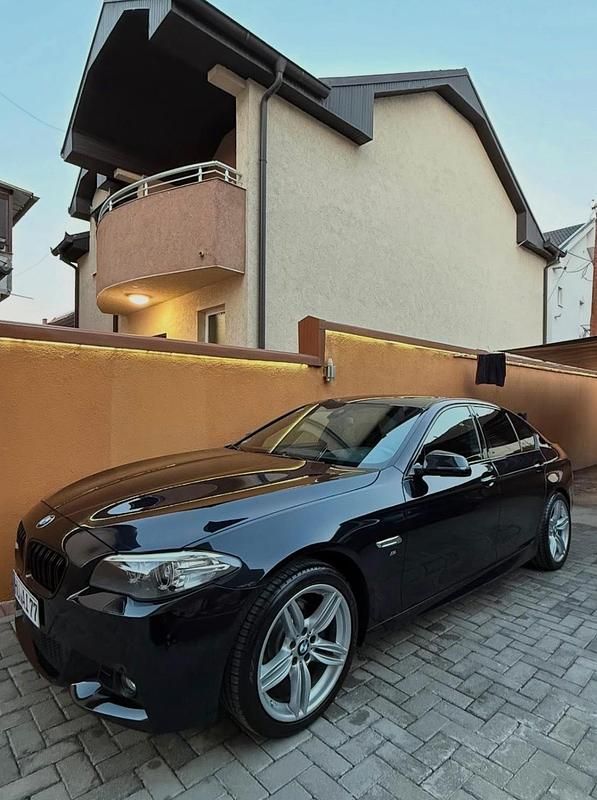 Schwarz Gebraucht 2014 BMW 520 M Sport Limousine | 24.500 € - Bild 1/4