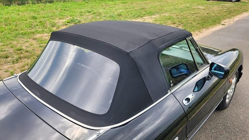 Gebraucht Alfa Romeo Spider 120 PS (88 kW) 1992 Schwarz Cabrio