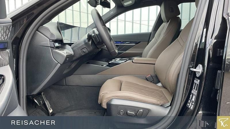 Gebraucht BMW 540 M Sport 303 PS (222 kW) 2025 Schwarz Limousine