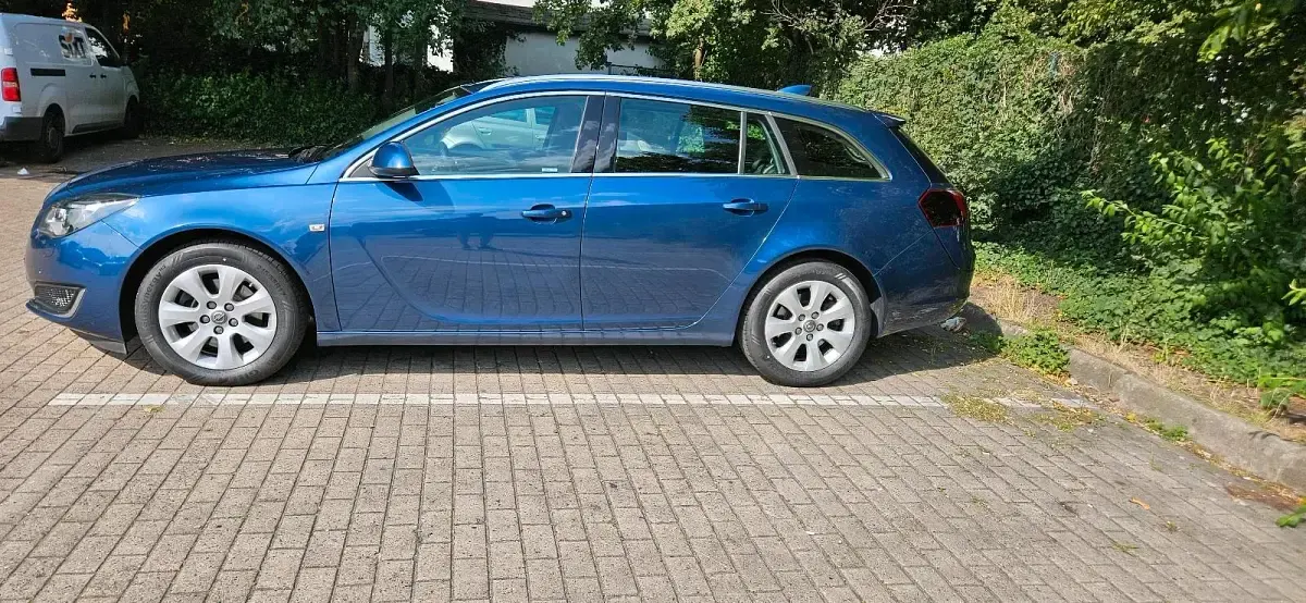 Gebraucht Opel Insignia 170 PS (125 kW) 2016 Blau Kombi