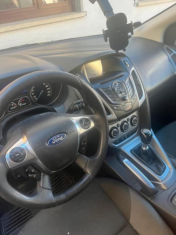 Gebraucht Ford Focus 116 PS (85 kW) 2012 Kombi