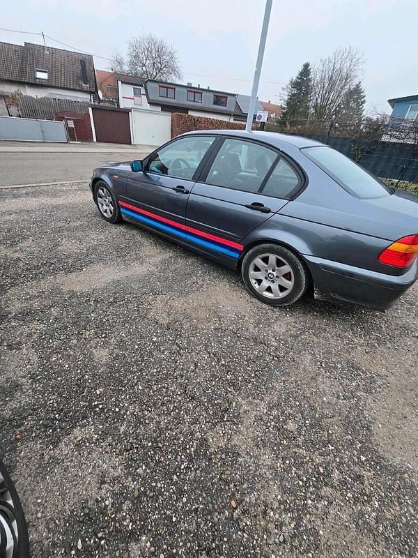 Gebraucht BMW 318 143 PS (105 kW) 2002 Grau Limousine