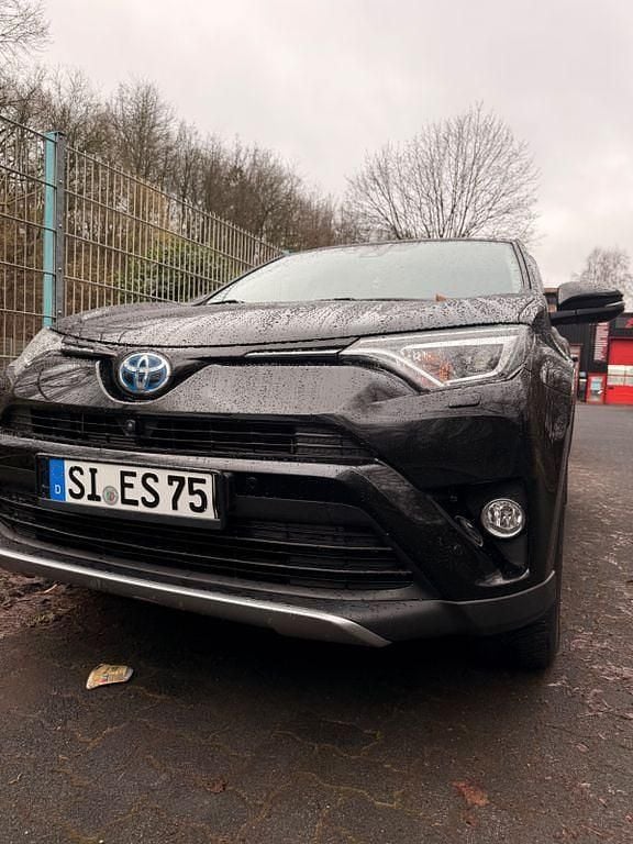 Gebraucht Toyota RAV4 Edition-S 197 PS (144 kW) 2017 Schwarz SUV