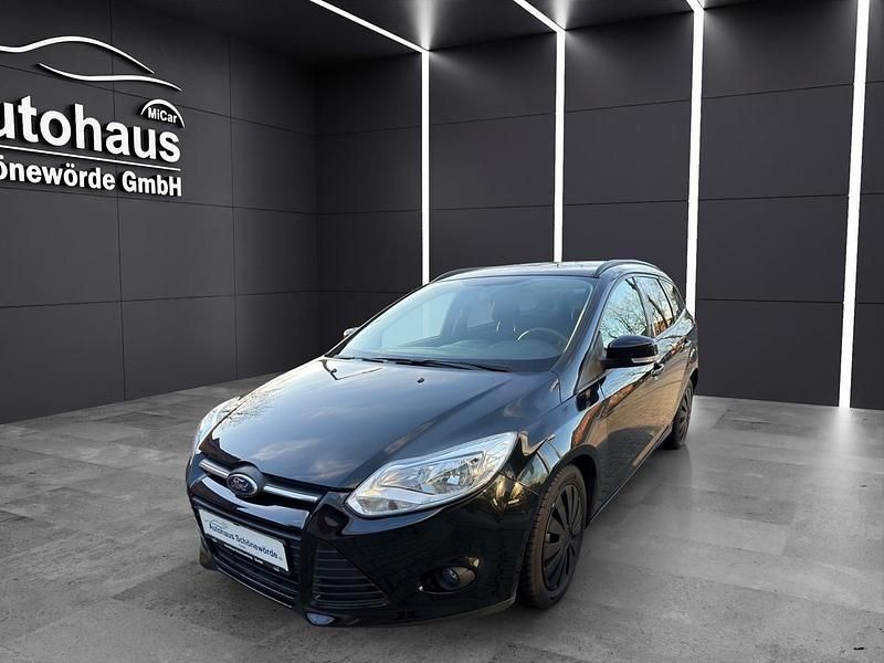 Gebraucht Ford Focus Trend 125 PS (91 kW) 2014 Schwarz Kombi