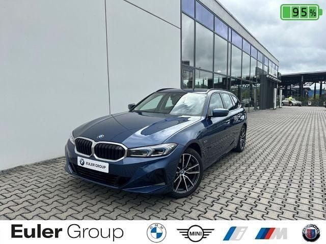 Gebraucht BMW 330e Sport Line 292 PS (214 kW) 2022 Blau Kombi