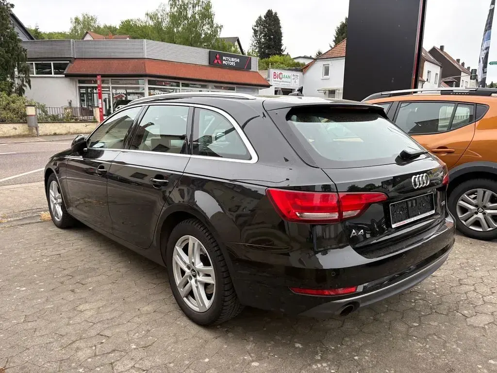 Gebraucht Audi A4 Sport 150 PS (110 kW) 2017 Schwarz Kombi