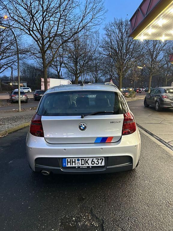 Gebraucht BMW 118 Sport Line 143 PS (105 kW) 2011 Silber Kleinwagen