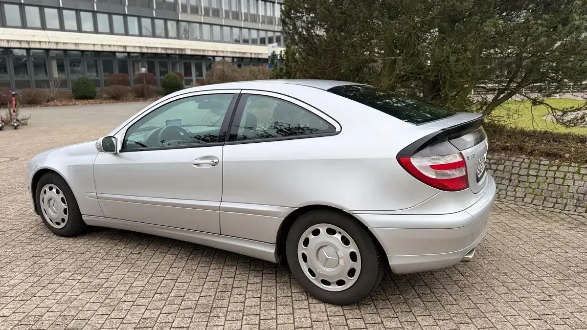 Gebraucht Mercedes CLC200 122 PS (89 kW) 2005 Silber Coupé