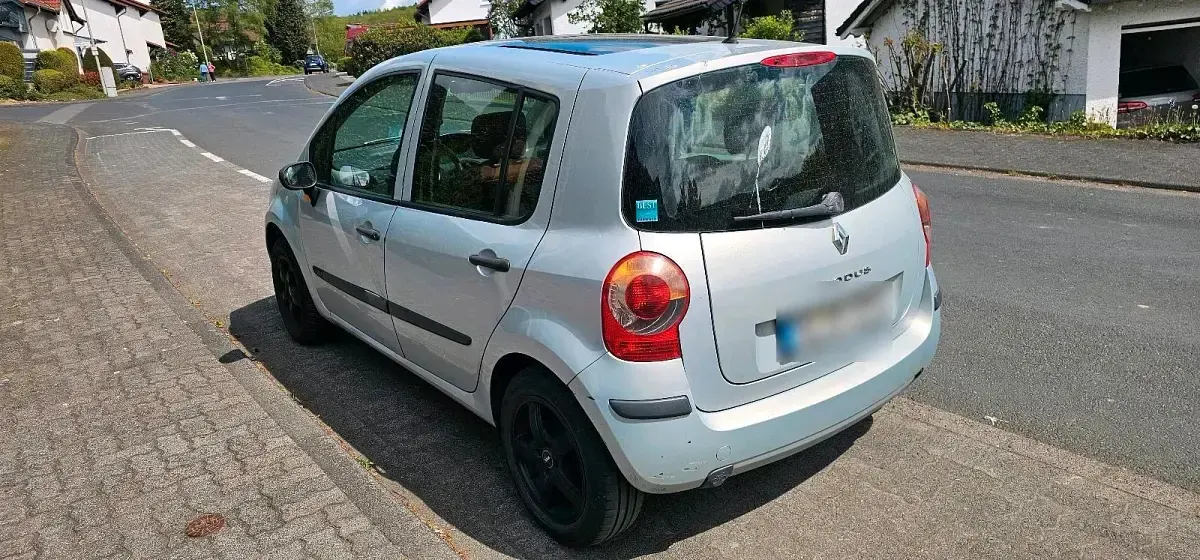 Używany Renault Modus 75 KM (55 kW) 2007 Srebrny Minivan