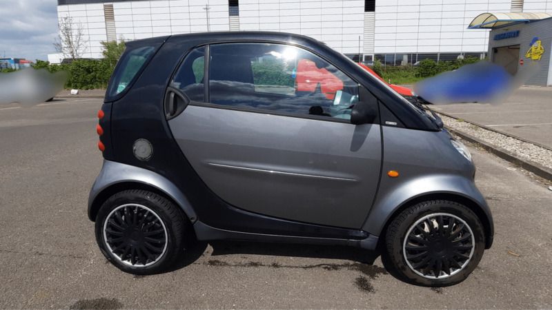 Grau Gebraucht 2003 Smart ForTwo Coupé Kleinwagen | 500 € - Bild 1/4