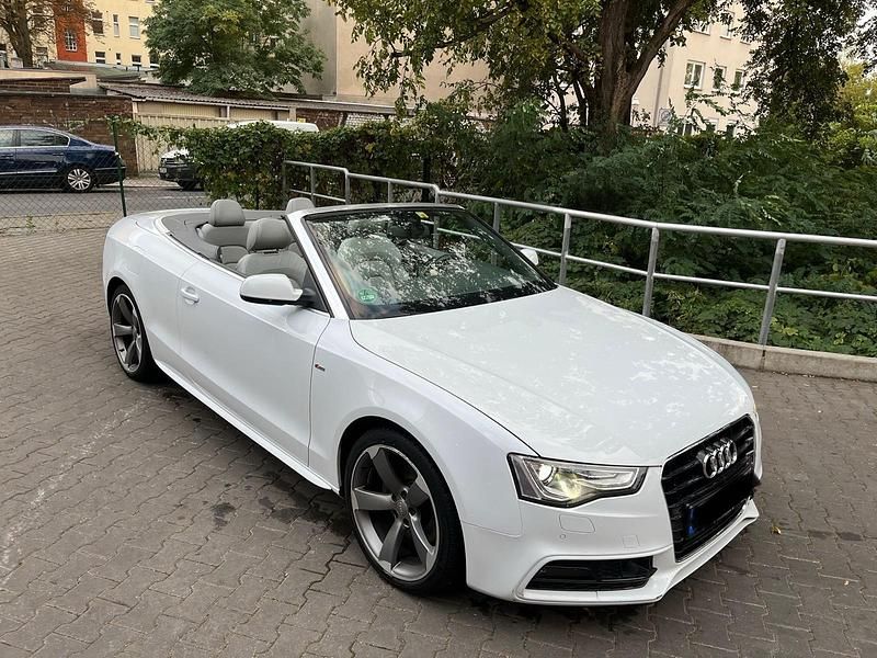 Weiß Gebraucht 2013 Audi A5 Cabriolet S-Line Cabrio | 13.800 € (Guter Preis) - Bild 1/4
