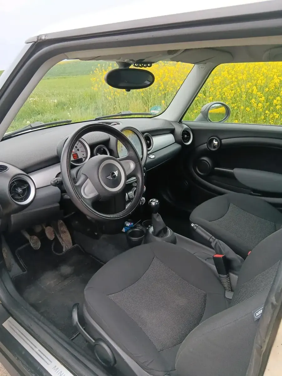 Gebraucht Mini ONE Pepper 95 PS (69 kW) 2009 Weiß Kleinwagen
