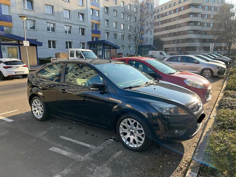 Schwarz Gebraucht 2009 Ford Focus Limousine | 4.199 € (Fairer Preis) - Bild 1/4