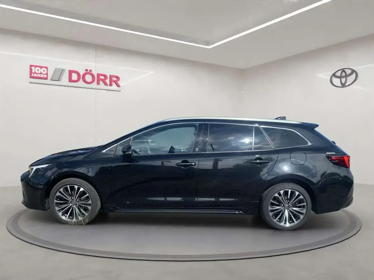 Gebraucht Toyota Corolla Team 196 PS (144 kW) 2023 Schwarz metallic Kombi