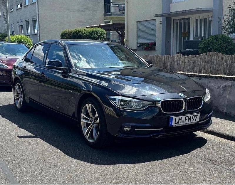 Schwarz Gebraucht 2017 BMW 320 Sport Line Limousine | 16.100 € (Guter Preis) - Bild 1/4