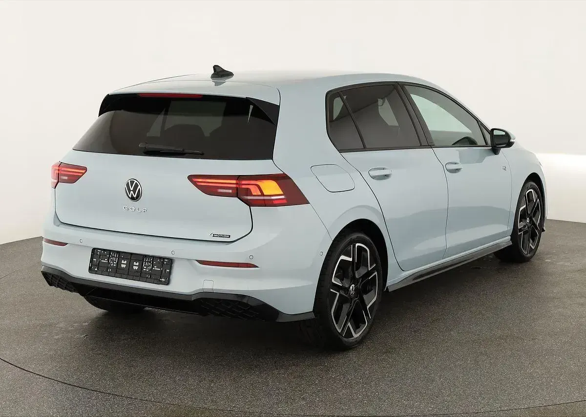 Neu VW Golf VIII R-line 2026 Crystal blue metallic