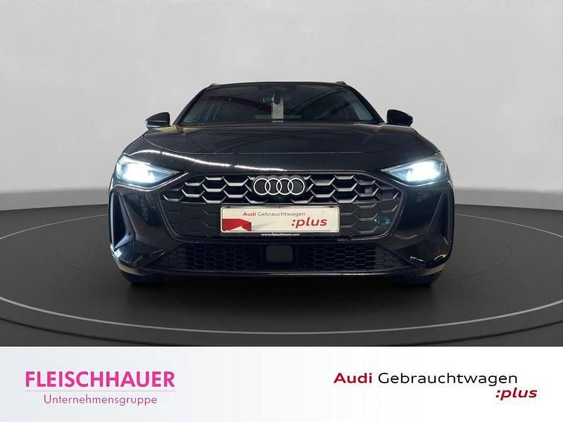 Gebraucht Audi A5 Sport 204 PS (150 kW) 2025 Mythosschwarz metallic Coupé