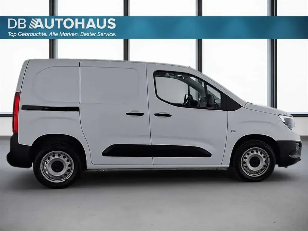 Gebraucht Opel Combo Edition 102 PS (75 kW) 2022 Weiß Van / Kleinbus