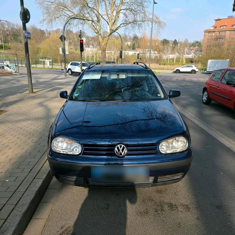 Gebraucht VW Golf IV 101 PS (74 kW) 2005 Blau Kombi