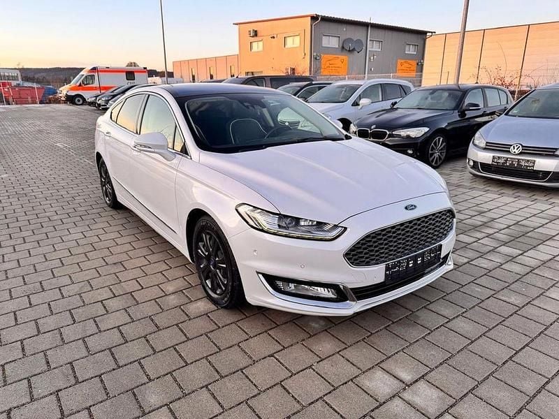 Weiß Gebraucht 2018 Ford Mondeo Vignale Limousine | 12.990 € (Guter Preis) - Bild 1/4