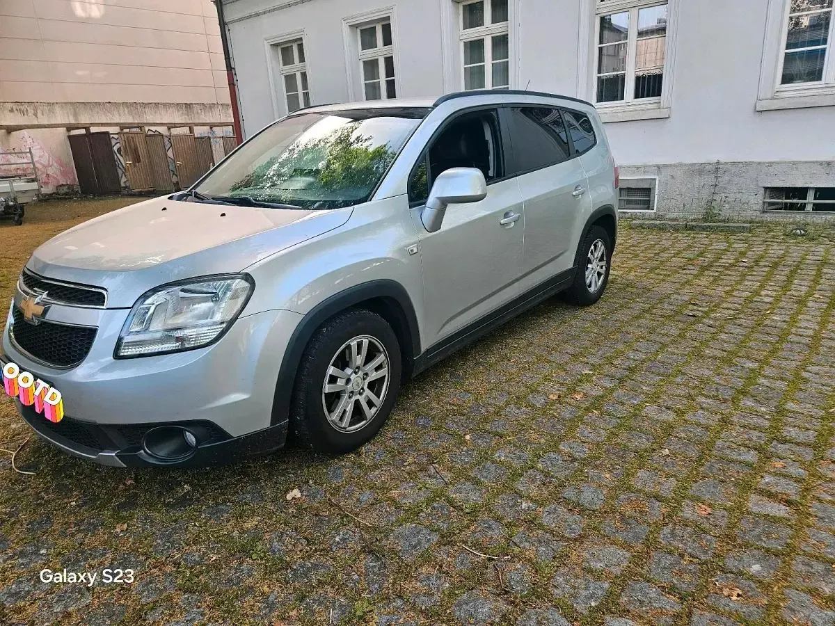 Używany Chevrolet Orlando 163 KM (119 kW) 2012 Srebrny Minivan
