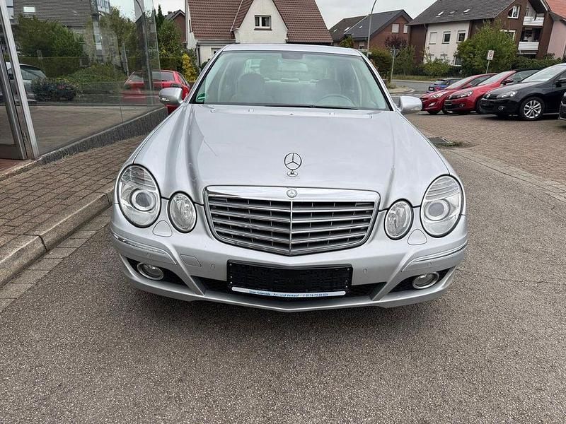 Gebraucht Mercedes E200 184 PS (135 kW) 2008 Silber Limousine