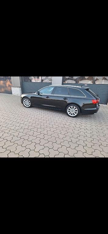Schwarz Gebraucht 2012 Audi A6 Ambiente Kombi | 10.600 € (Fairer Preis) - Bild 1/4