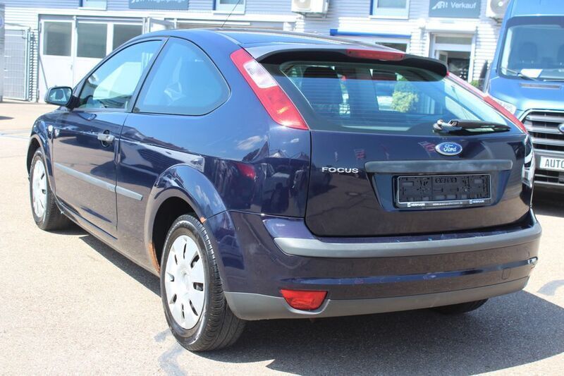 Gebraucht Ford Focus Ambiente 101 PS (74 kW) 2006 Blau Limousine