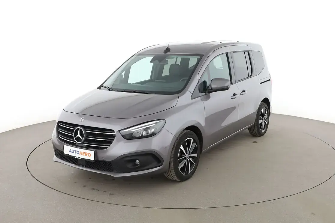 Gebraucht Mercedes T180 Progressive 116 PS (85 kW) 2024 Van / Kleinbus