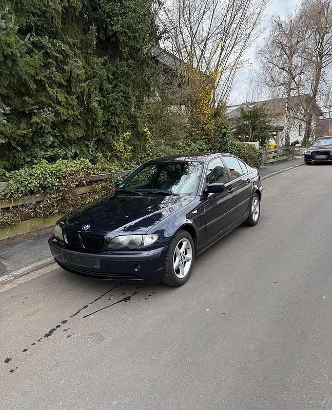 Gebraucht BMW 316 Sport Line 116 PS (85 kW) 2005 Blau Limousine