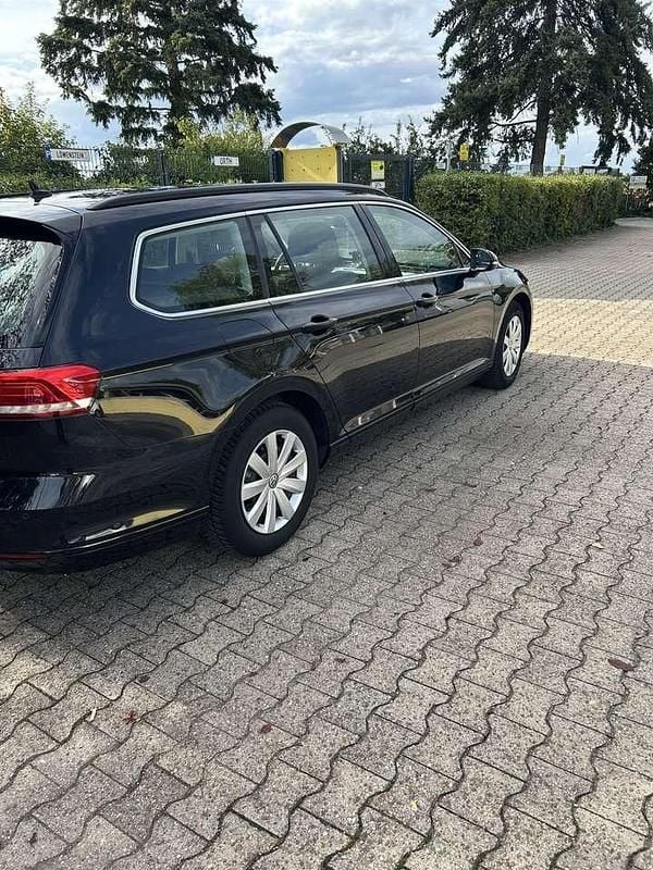 Gebraucht VW Passat Comfortline 150 PS (110 kW) 2018 Kombi